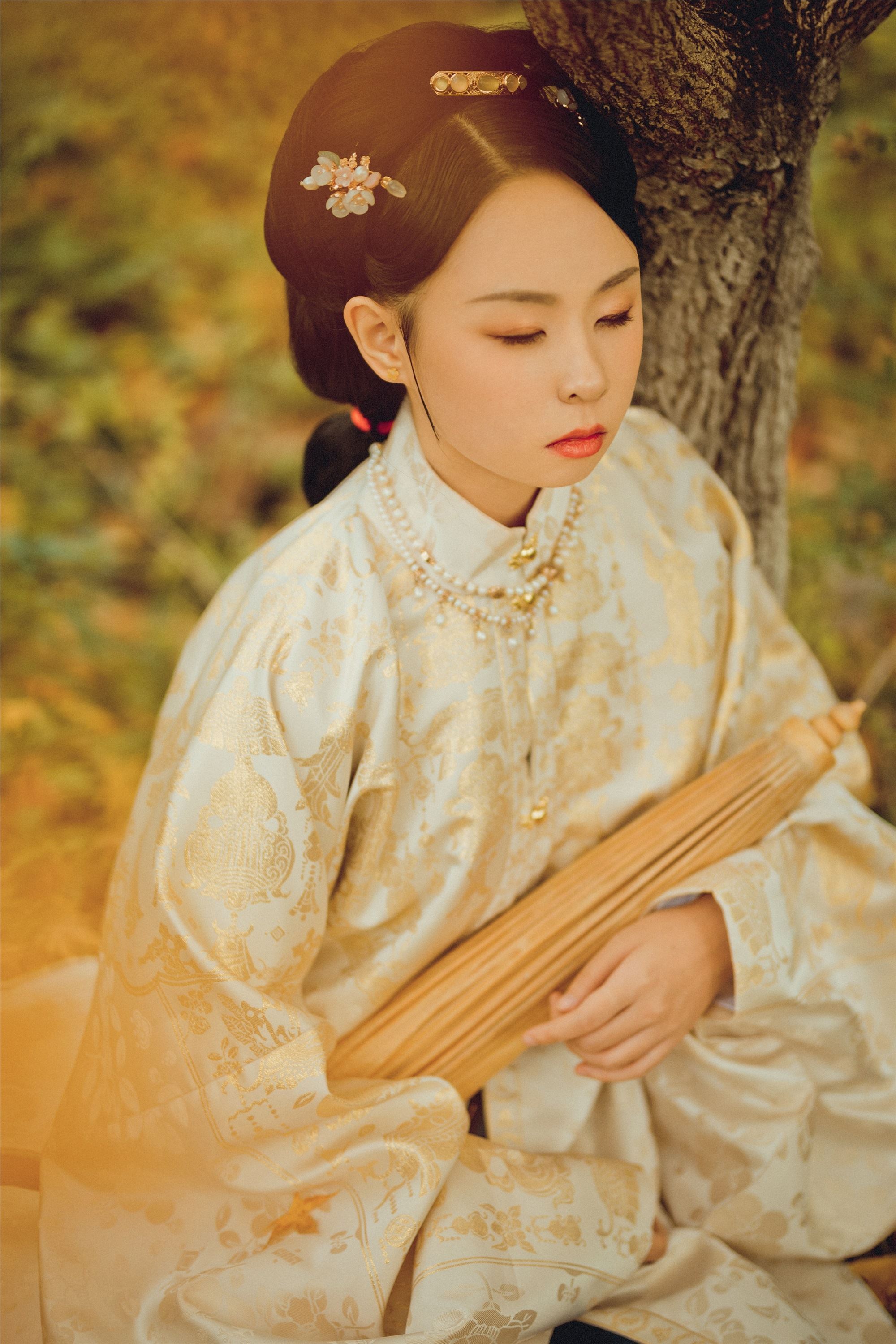 YITUYU艺图语 2021.09.03 寻枫 冯友薇